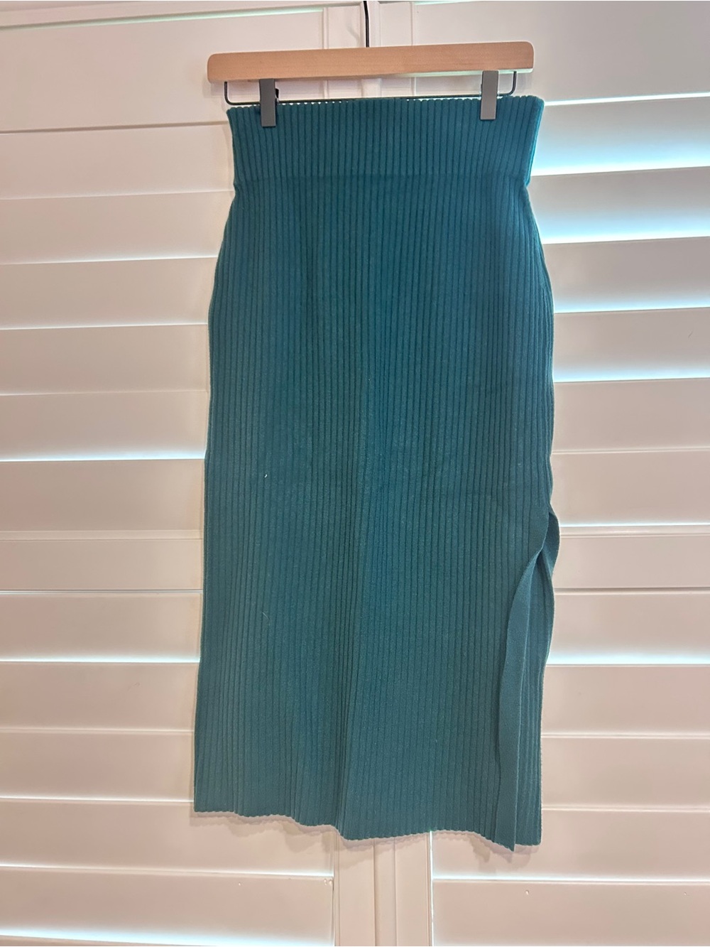 Express Rib Knit Midi Skirt with slit Hunter green Size Medium
